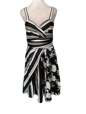 NWT White House Black Market Women’s Size 8 Striped Floral Sleeveless Dress